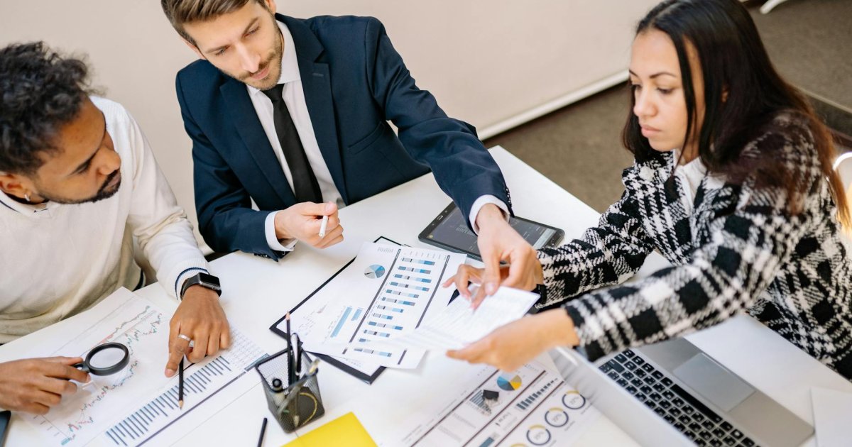 Como Potencializar Seus Lucros: Contratação Inteligente para MEIs