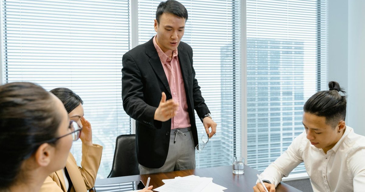 Como o MEI Pode Expandir Seus Lucros Contratando um Funcionário