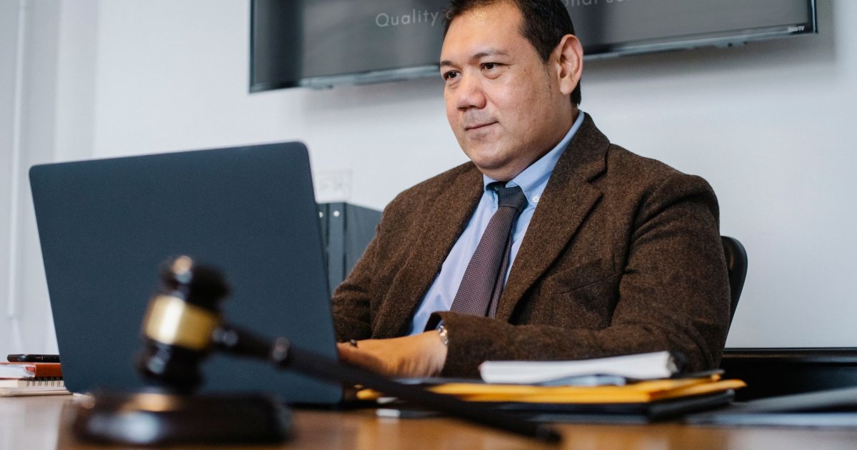 Como um Advogado Autônomo Aumentou sua Produtividade em 300% Usando IA na Triagem de Clientes
