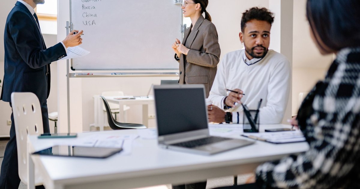 Como um MEI Pode Contratar um Funcionário e Aumentar Seus Lucros: Estrategias Práticas