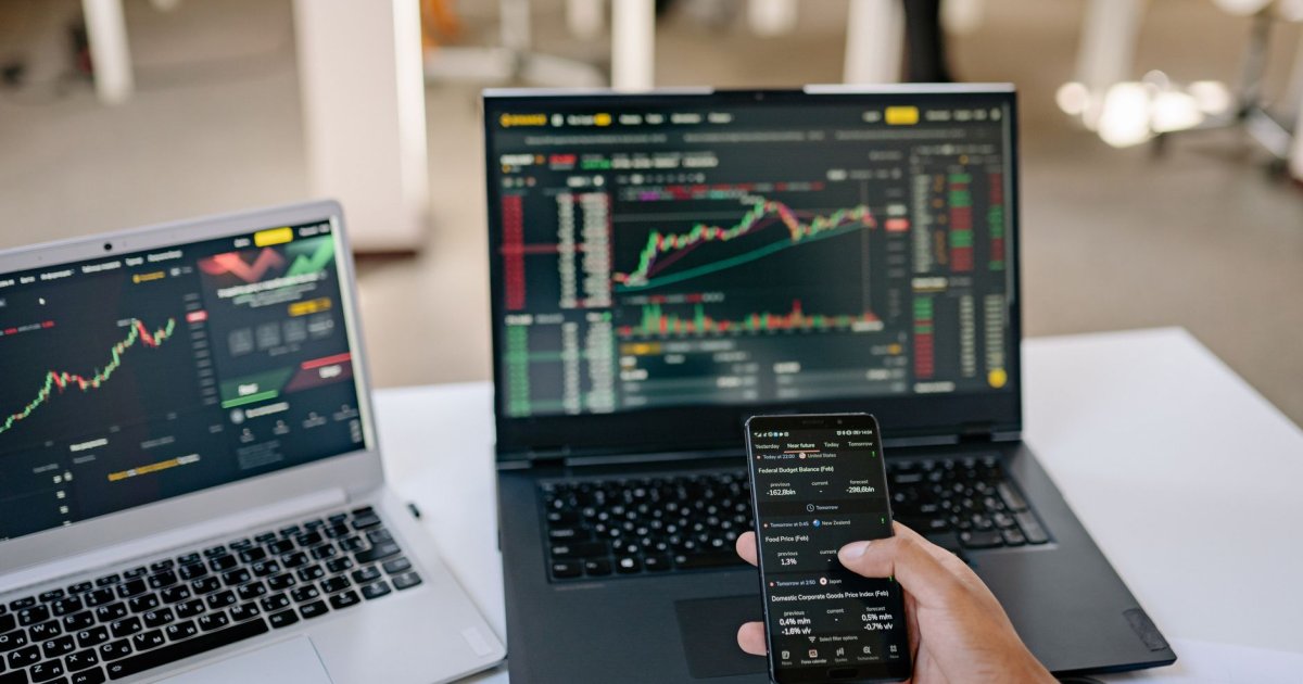 Transformando Custos em Lucros: A Revolução da IA nas Finanças de Pequenos Negócios
